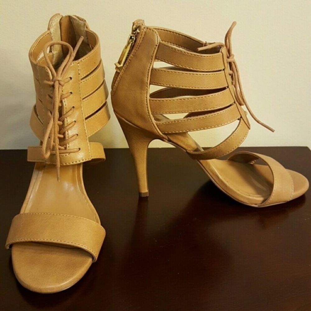 Report Signature Tan Sandals - Picture 2 of 3